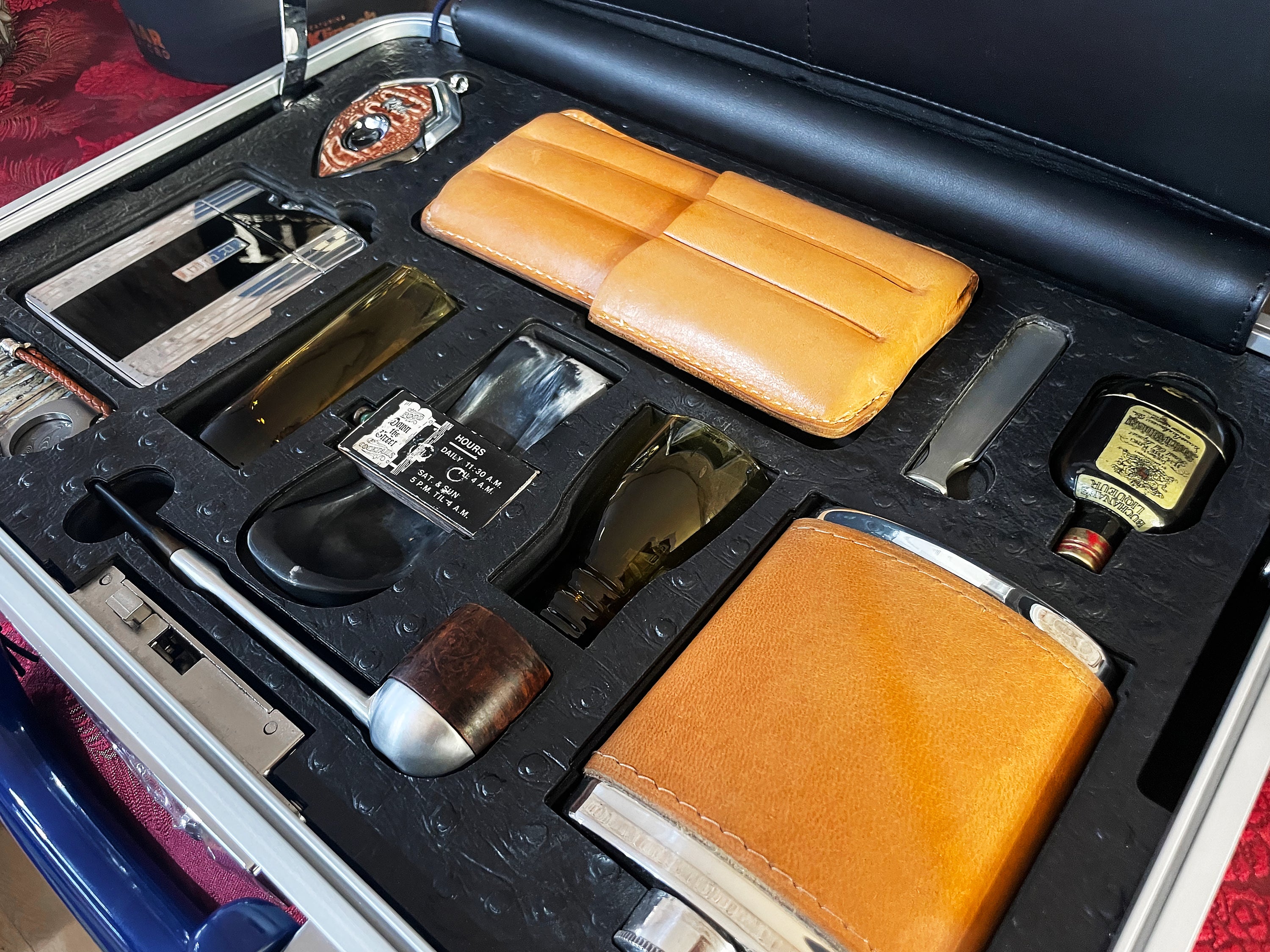 BillionEAR Attaché the Smoker Edition