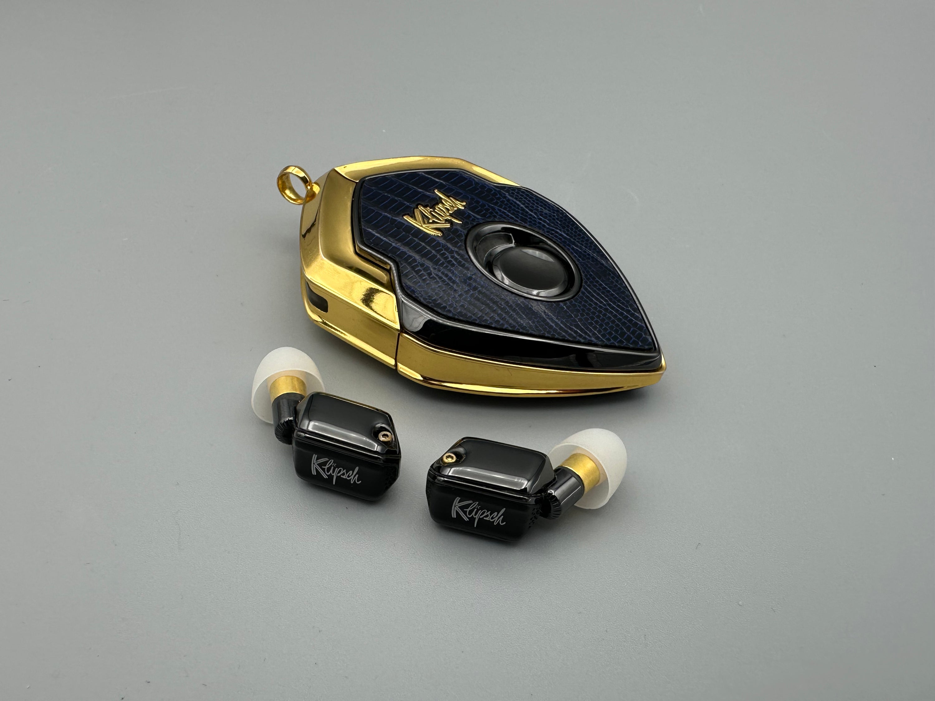 Aureate Navy