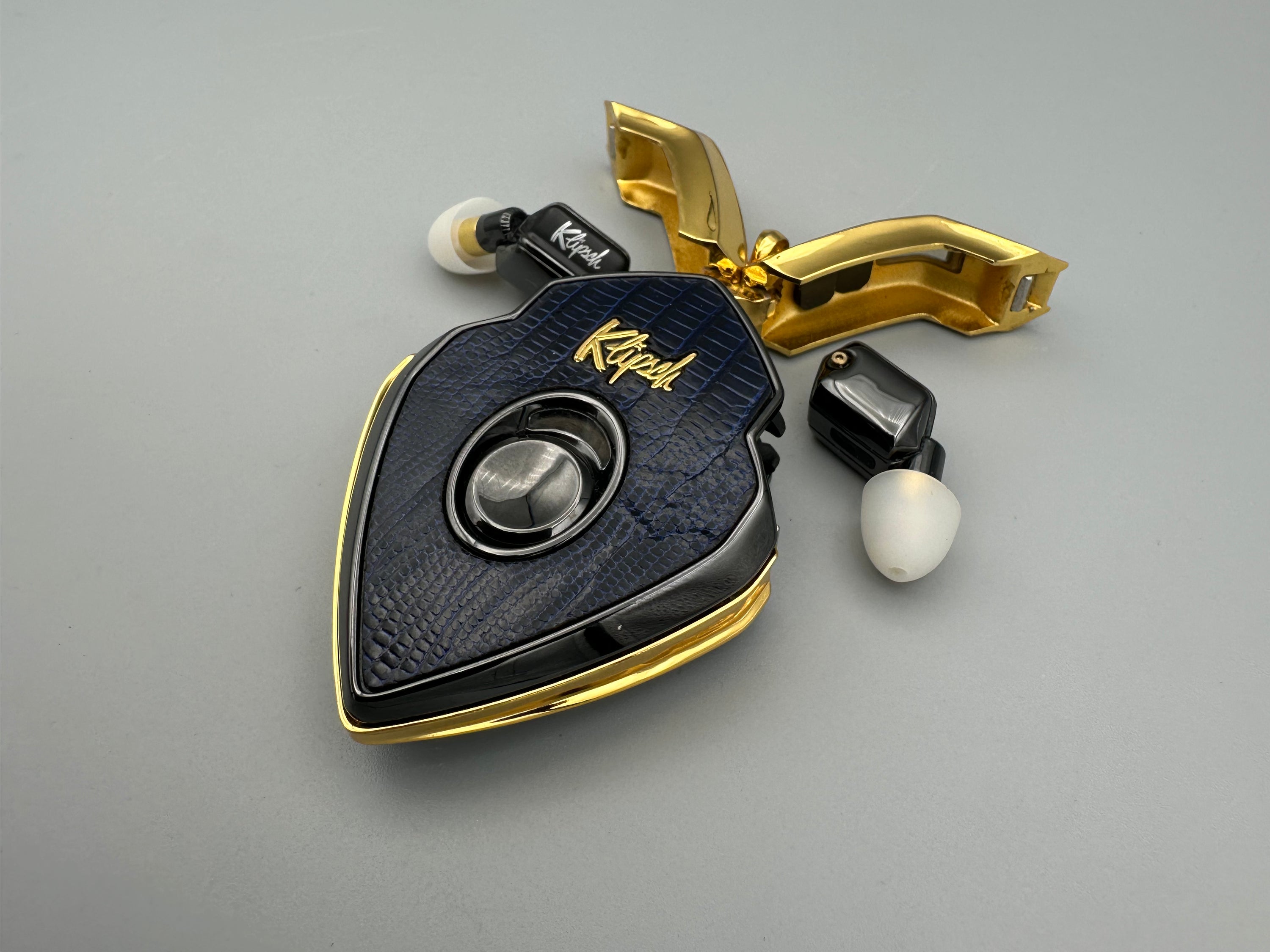 Aureate Navy
